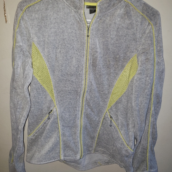 Set - Picture 1 of 8